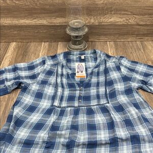 Wrangler Navy and White Plaid Shirt